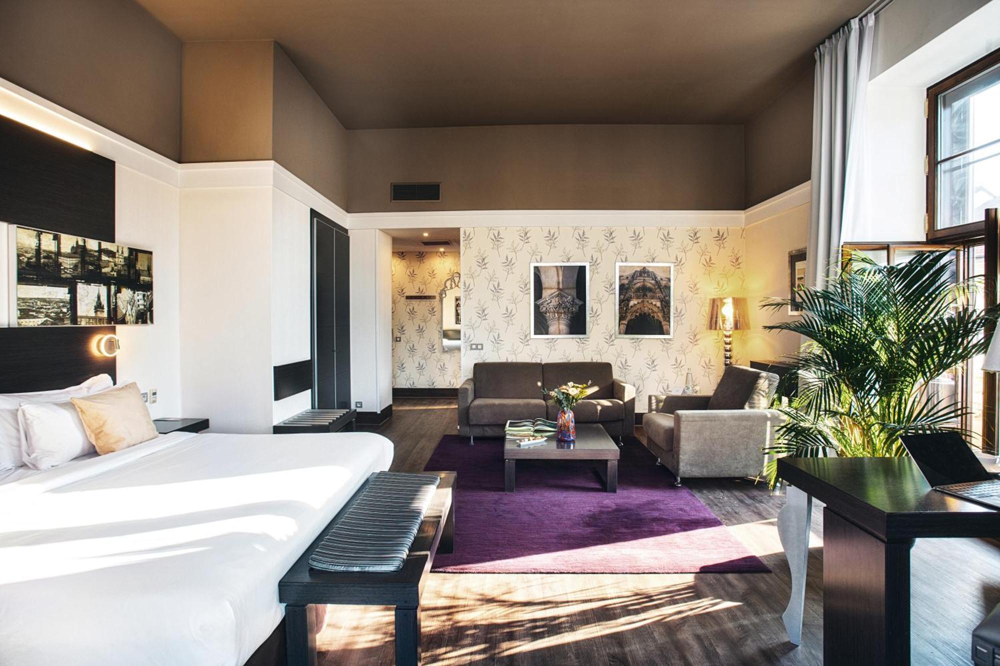 Hotel Grand Palace 5*