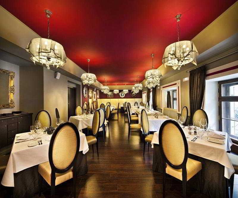 Grand Palace Hotel