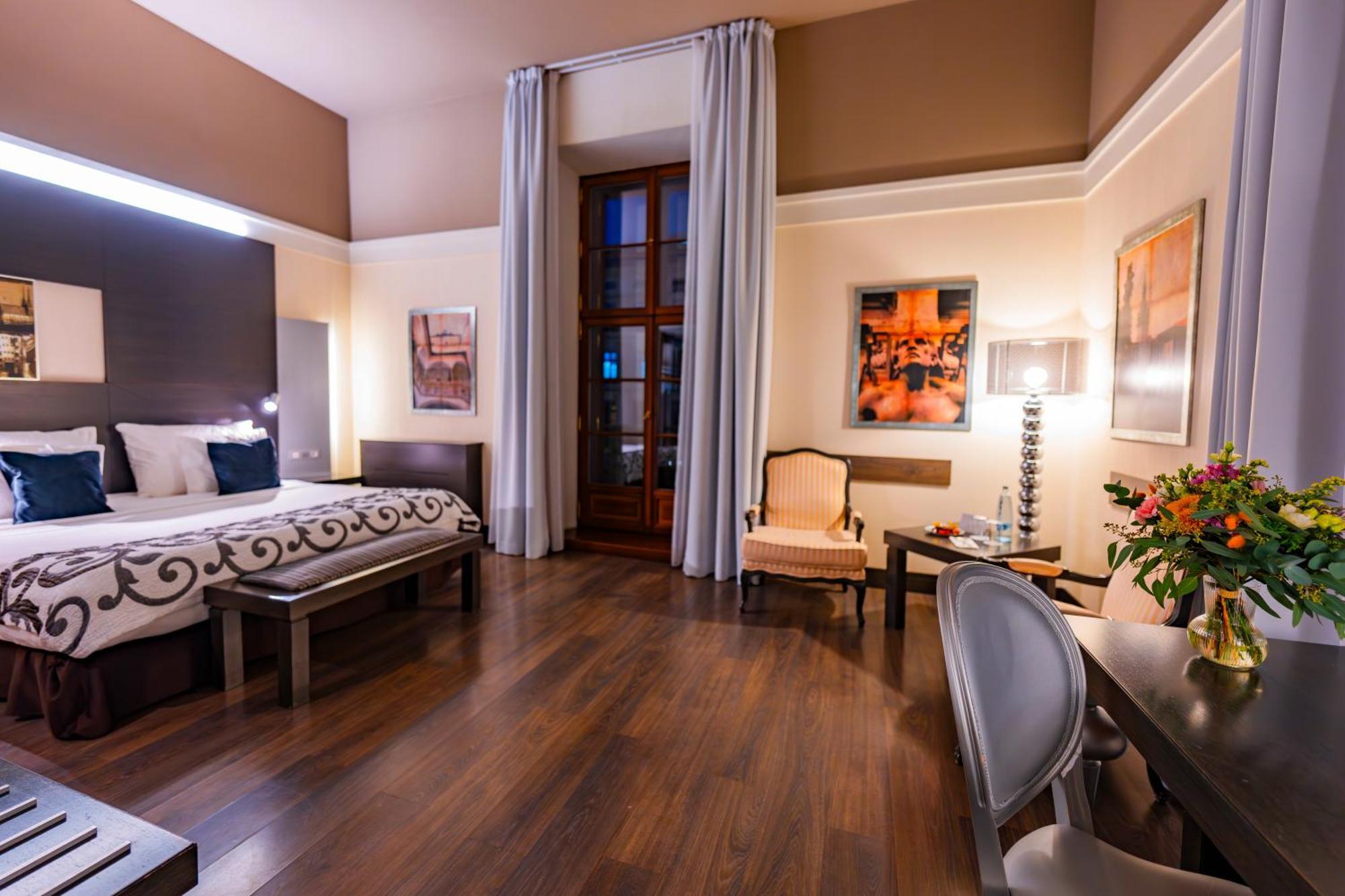 Hotel Barceló Palace 5*